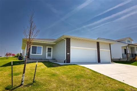 1122 S Radley St, West Des Moines, IA 50266