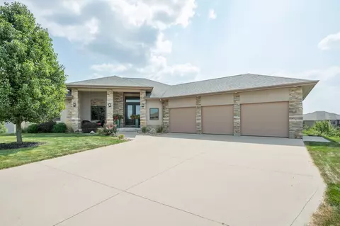 4800 143rd St, Urbandale, IA 50323
