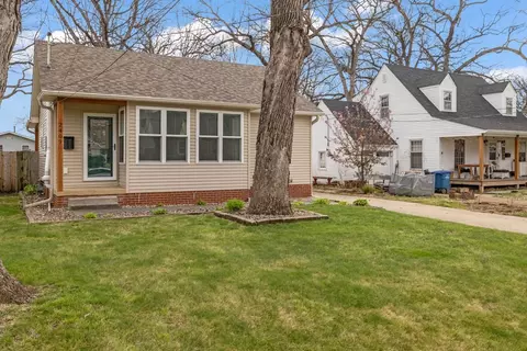 2409 33rd St, Des Moines, IA 50310
