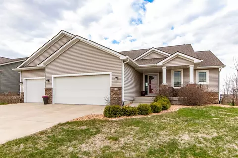 610 NW Autumn Crest Dr, Ankeny, IA 50023