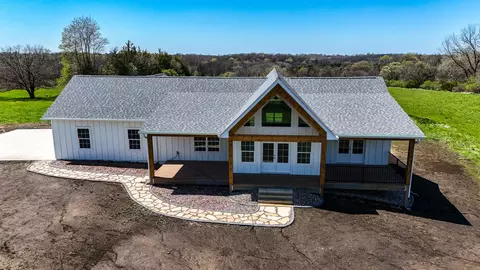 15420 140th Ave, Indianola, IA 50125