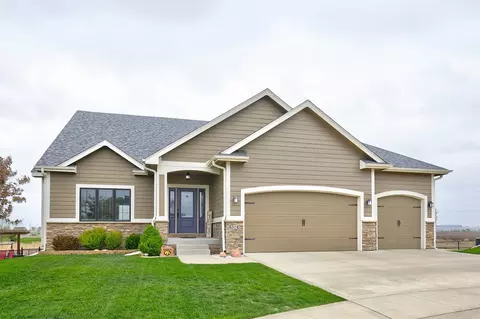 304 SE 17th Ct, Grimes, IA 50111