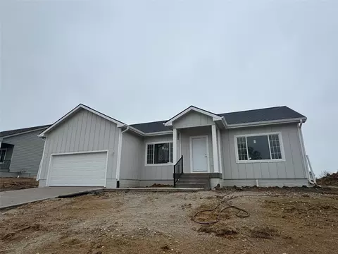 227 Manor Dr, Osceola, IA 50213