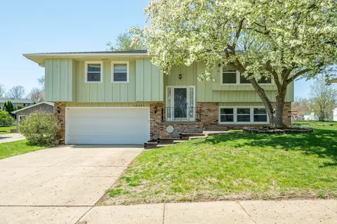4008 80th St, Urbandale, IA 50322