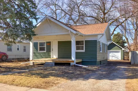 3146 SW 12th Pl, Des Moines, IA 50315