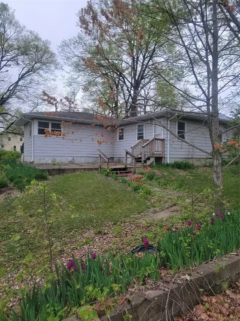 511 C Ave E, Oskaloosa, IA 52577