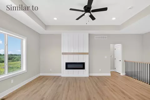 2935 Lake Hill Dr, Des Moines, IA 50320