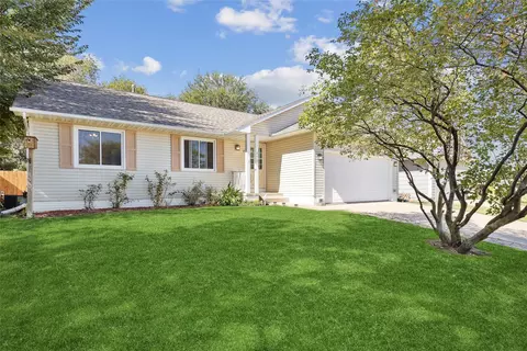 423 E Burnham Ave, Des Moines, IA 50315