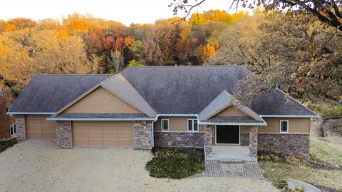 8121 Oak Ridge Dr, Dexter, IA 50070