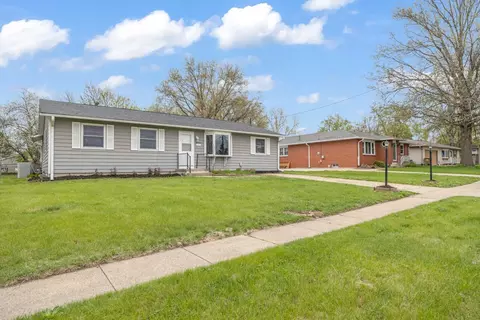 1509 4th St SW, Altoona, IA 50009