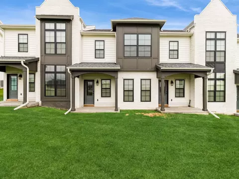 14140 Wilden Dr, Urbandale, IA 50323