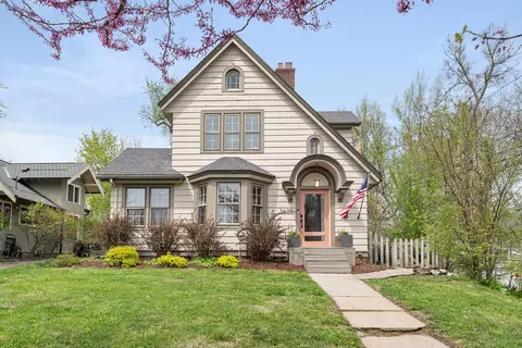 3635 Woodland Ave, Des Moines, IA 50312
