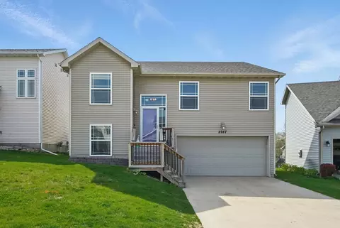 2987 Jaden Ln, Norwalk, IA 50211