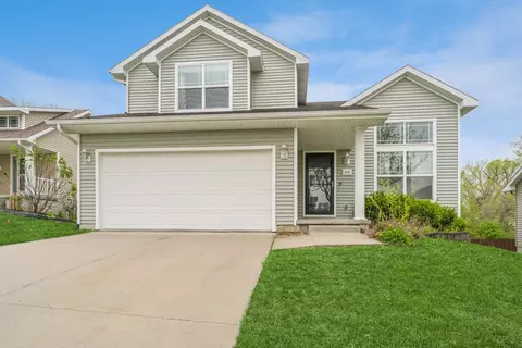 5137 Walnut Ridge Dr, Des Moines, IA 50317