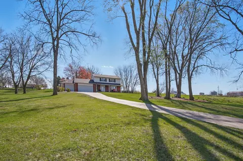 1107 Mckimber Dr, Knoxville, IA 50138