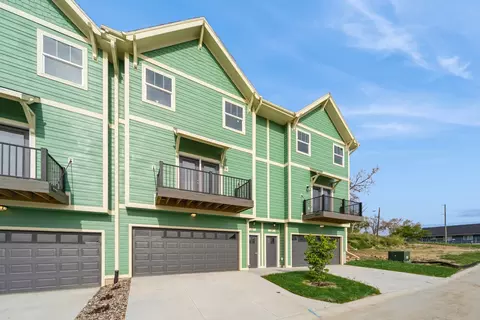 335 Forest Ave #22, Des Moines, IA 50314