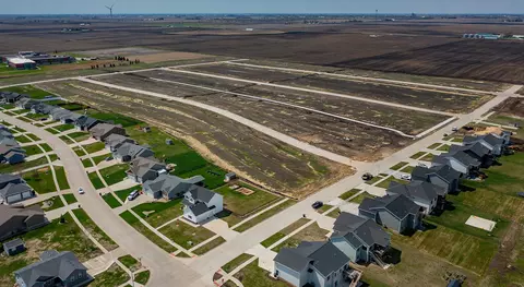 1001 Wild Oak Dr, Huxley, IA 50124