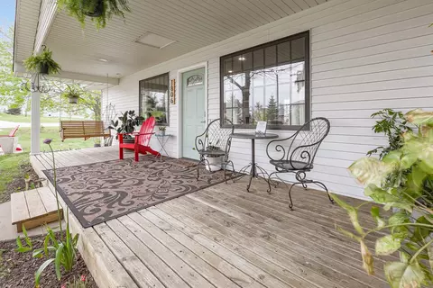 1806 Neil Dr, Pella, IA 50219