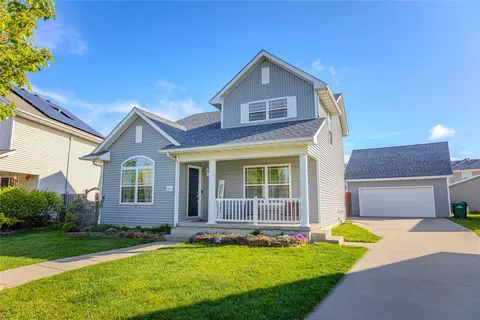 2827 SW Chestnut Dr, Ankeny, IA 50023