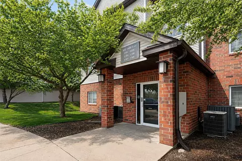 6440 Ep True Pkwy #1108, West Des Moines, IA 50266