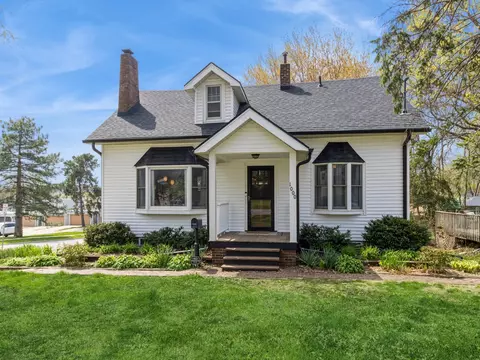 1000 66th St, Windsor Heights, IA 50324