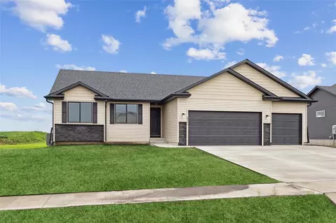 2912 6th Ave SW, Altoona, IA 50009