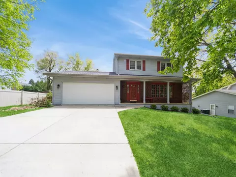 1505 W Salem Ave, Indianola, IA 50125