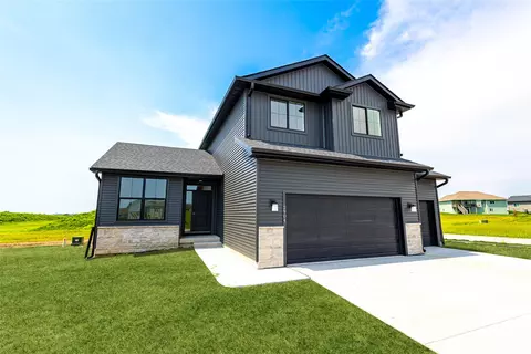 2904 6th Ave SW, Altoona, IA 50009