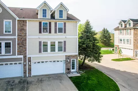 8302 Westown Pkwy #6101, West Des Moines, IA 50266