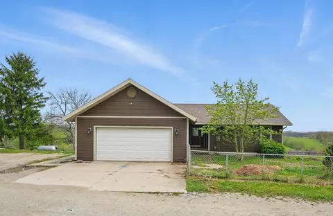 2900 Wagon Rd, Stuart, IA 50250