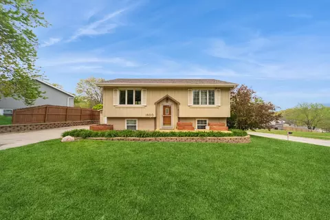 1600 W Detroit Ave, Indianola, IA 50125