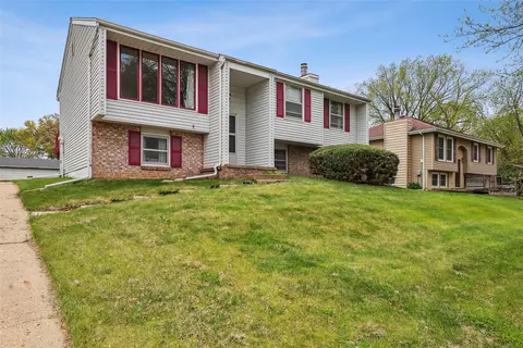 1627 E Lacona Ave, Des Moines, IA 50320