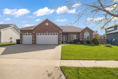 1003 NW Rockcrest Rd, Ankeny, IA 50023