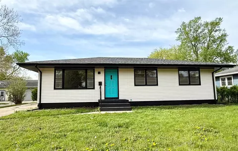 213 SE 3rd St, Ankeny, IA 50021