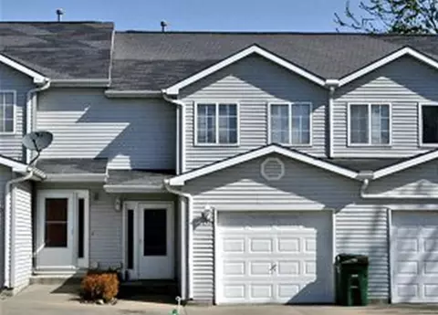 1719 North Ave, Norwalk, IA 50211