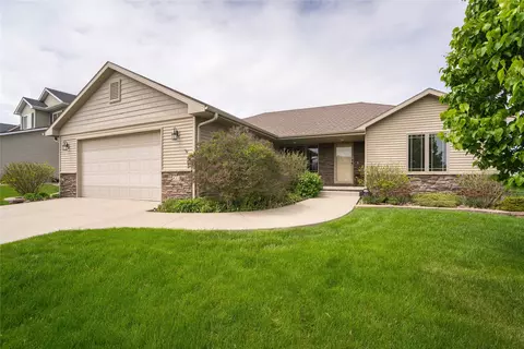 413 SE 12th St, Grimes, IA 50111
