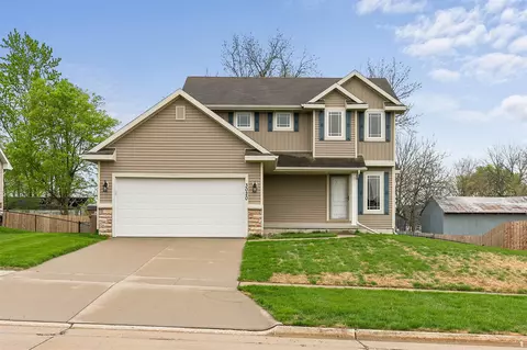 3020 19th St SW, Altoona, IA 50009