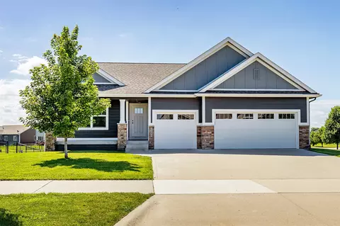 2119 NW Reinhart Dr, Ankeny, IA 50023