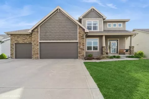 819 NW Ridge Rd, Ankeny, IA 50023