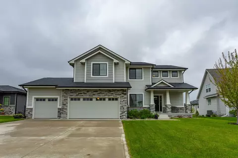 3558 NW 177th St, Clive, IA 50325