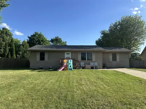 904 Lincoln Ct SE, Bondurant, IA 50035