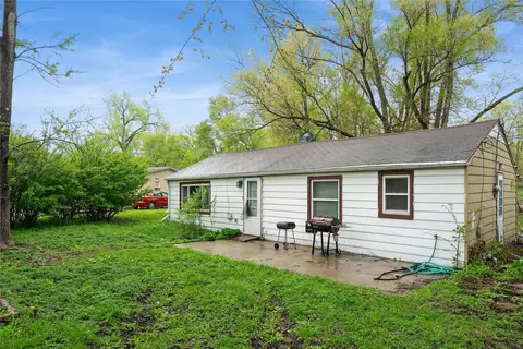 2776 NE Norwood Ln, Des Moines, IA 50317