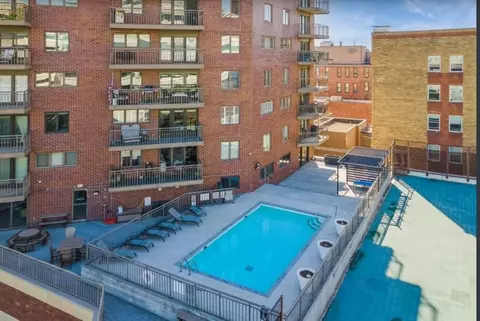 300 Walnut St #1407, Des Moines, IA 50309
