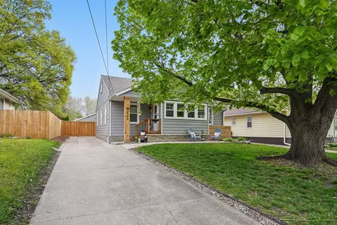 1526 Mattern Ave, Des Moines, IA 50316