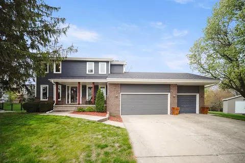 1409 Avery Ct, Norwalk, IA 50211