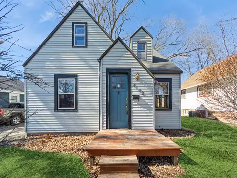 4108 3rd St, Des Moines, IA 50313