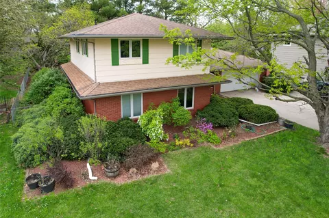 4309 75th St, Urbandale, IA 50322