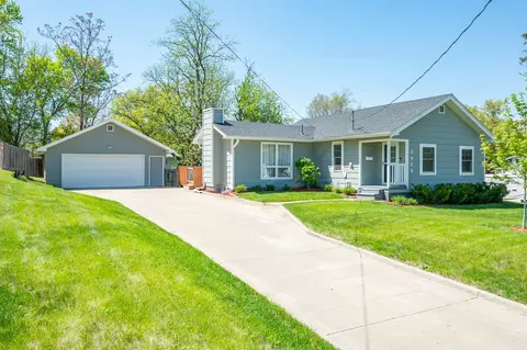 3424 47th St, Des Moines, IA 50310