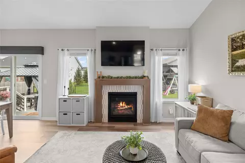 2909 SW Pleasant St, Ankeny, IA 50023