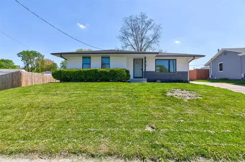 2923 E 40th St, Des Moines, IA 50317